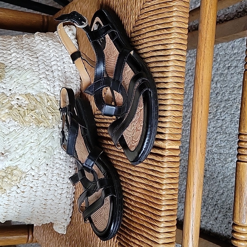 B.O.C Born Concepts, black strappy sandals, size 9M - Picture 3 of 12